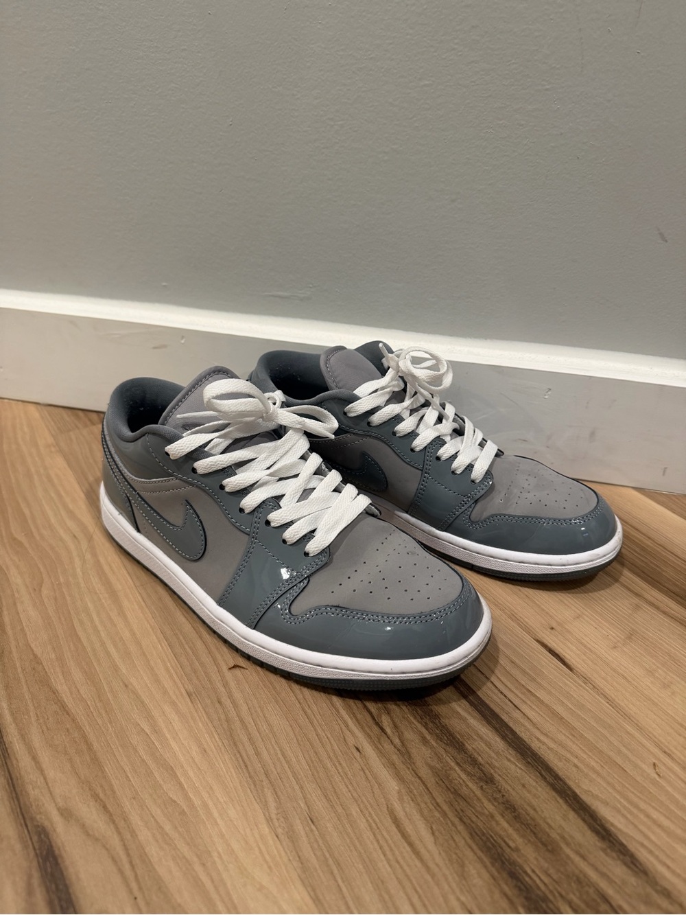 Jordan Men's Low-Top Sneakers - Gray & White